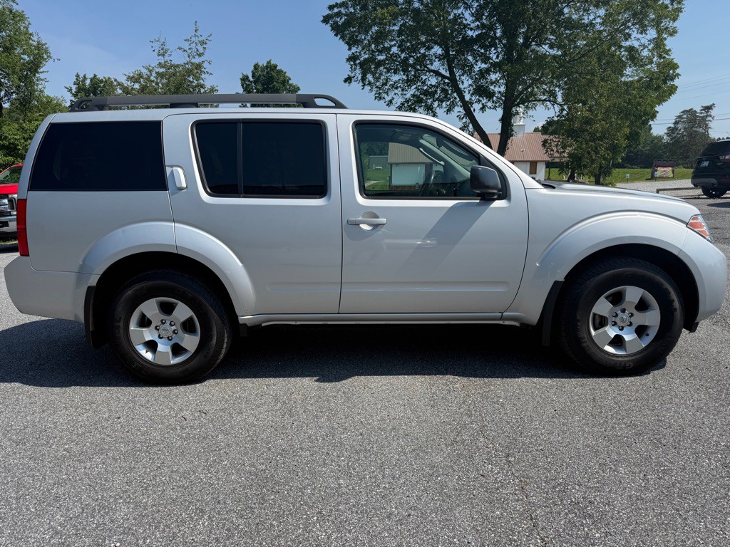 2012 Nissan Pathfinder Image 4