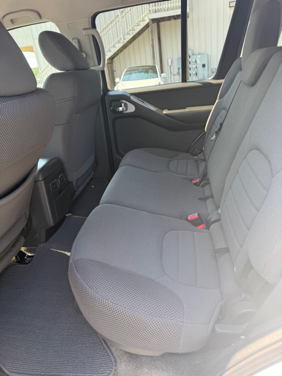 2012 Nissan Pathfinder Image 11