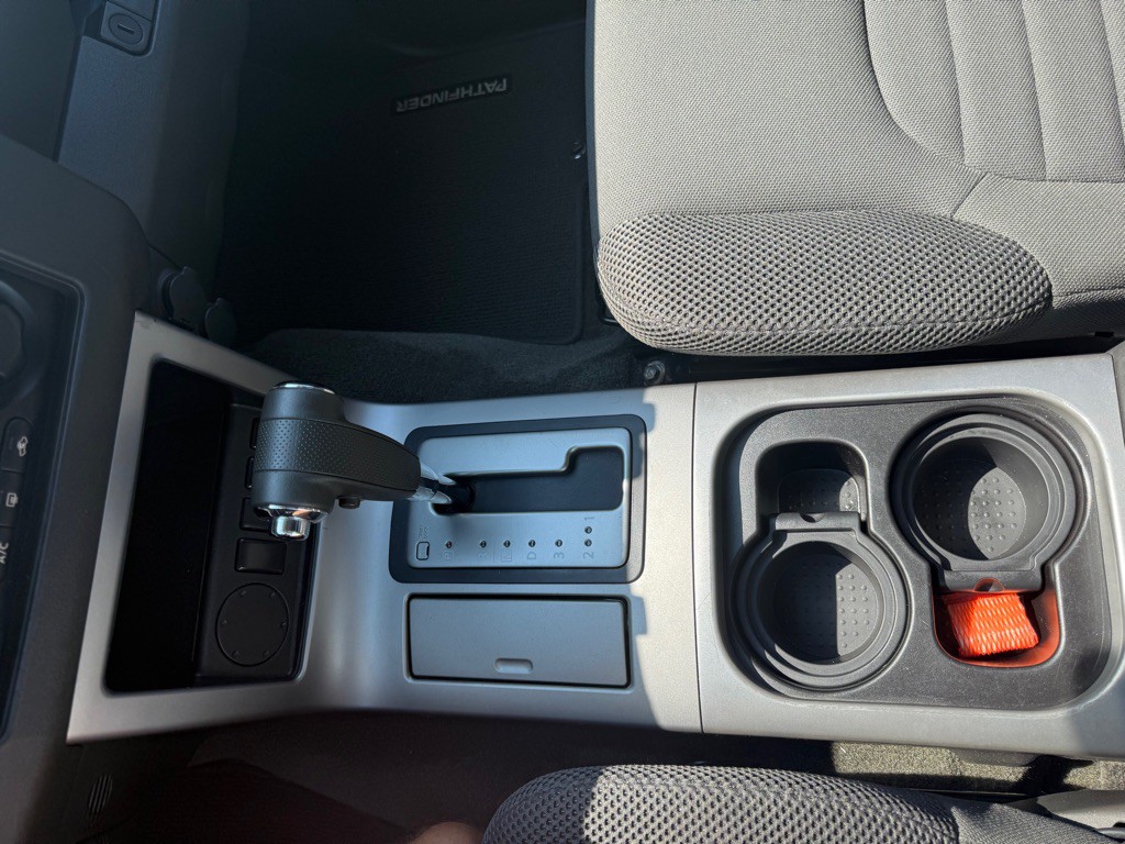 2012 Nissan Pathfinder Image 17