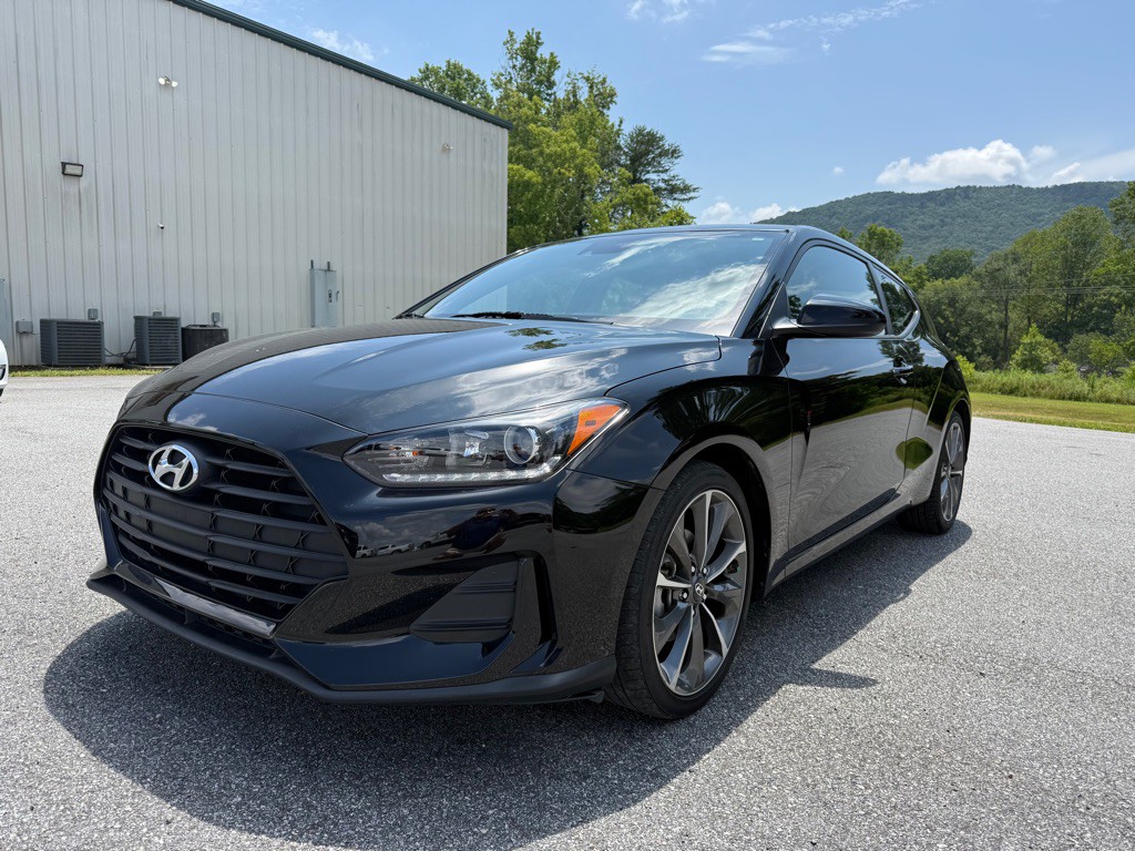 2020 Hyundai Veloster Image 1