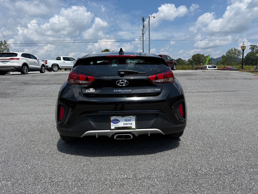 2020 Hyundai Veloster Image 5