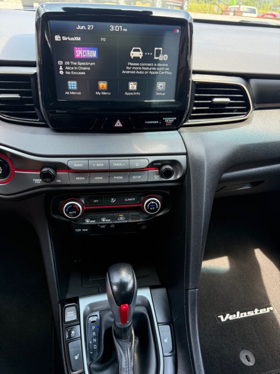 2020 Hyundai Veloster Image 14