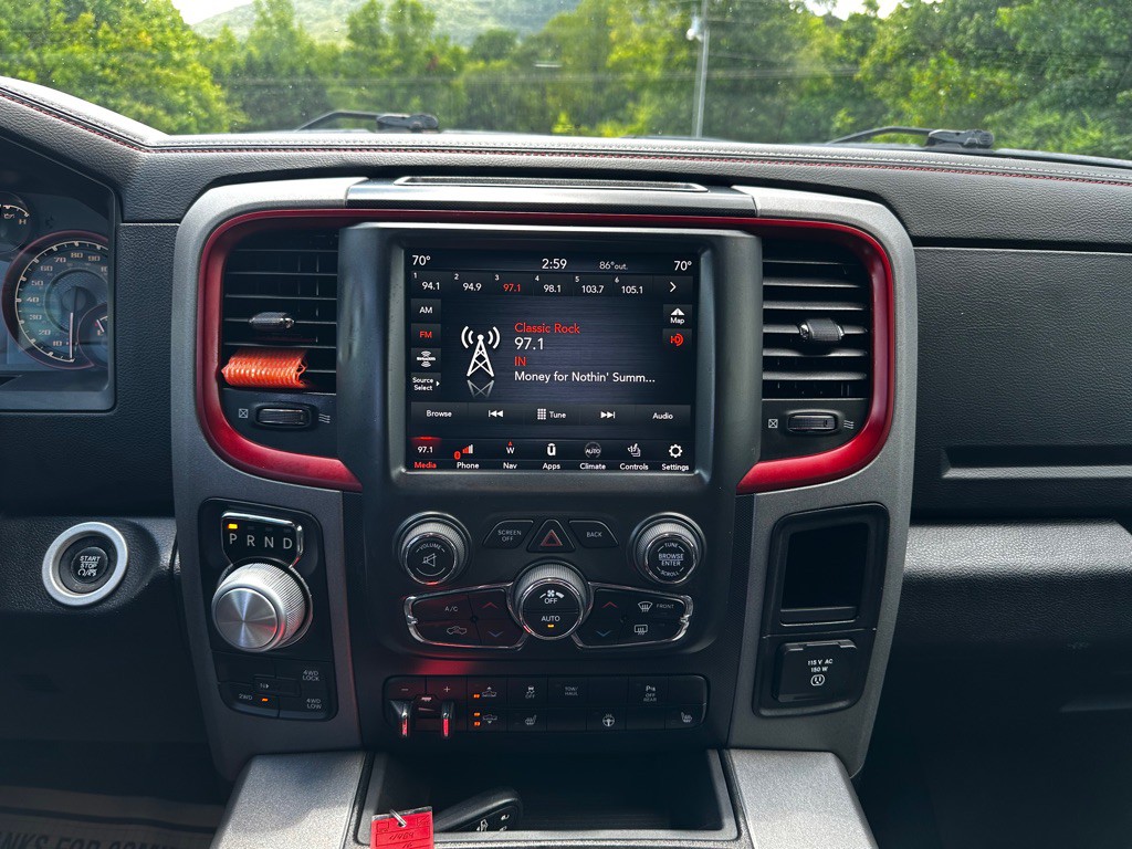 2016 RAM 1500 Image 17