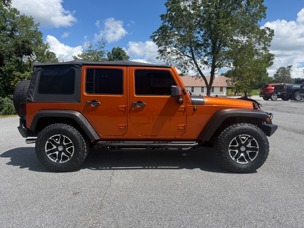 2011 Jeep Wrangler Unlimited Image 4