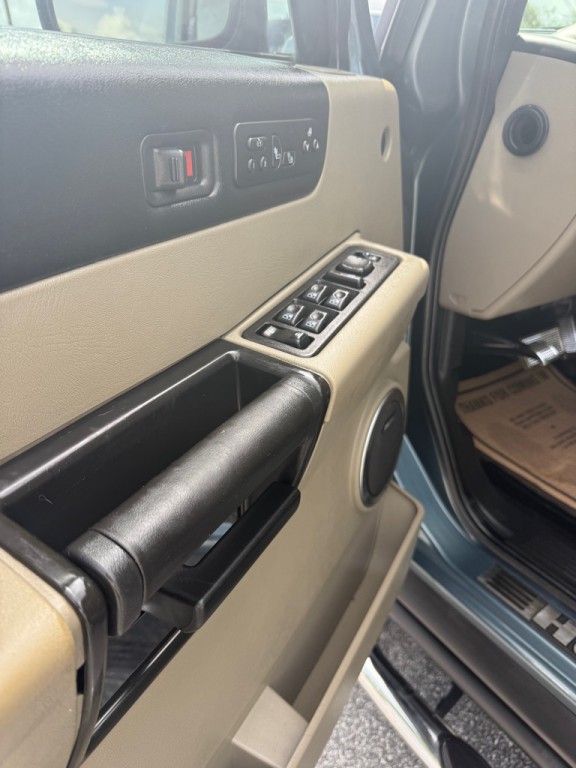 2006 HUMMER H2 Image 9