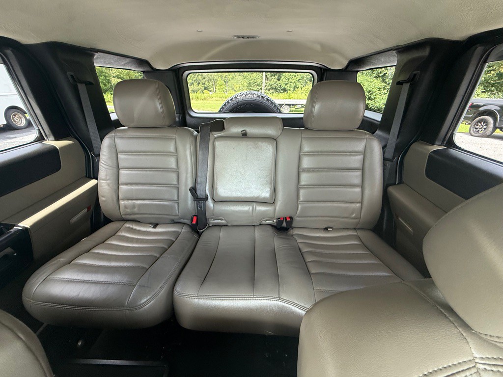 2006 HUMMER H2 Image 17