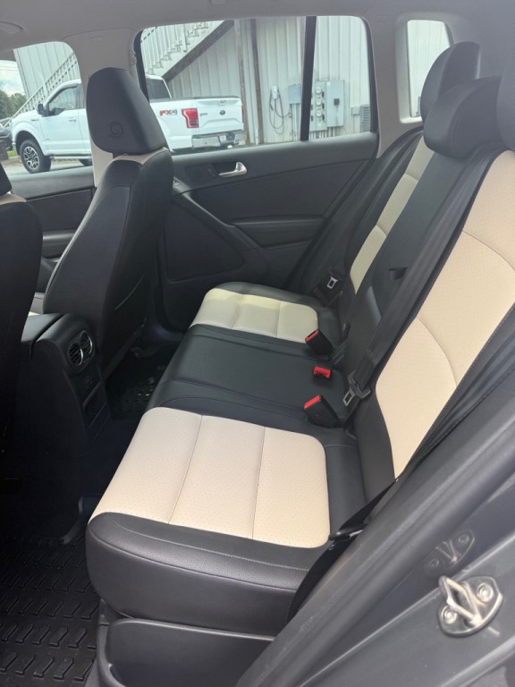 2016 Volkswagen Tiguan Image 11