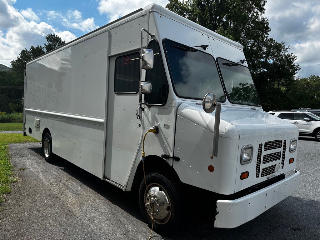 2015 Ford F59 Image 1
