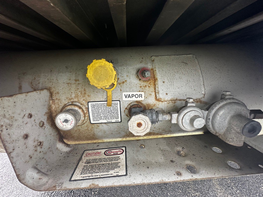 2015 Ford F59 Image 22
