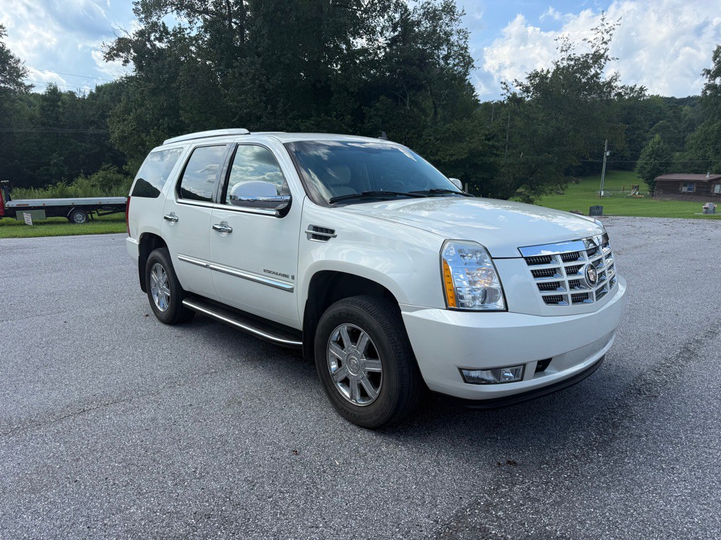 2007 Cadillac Escalade Image 2