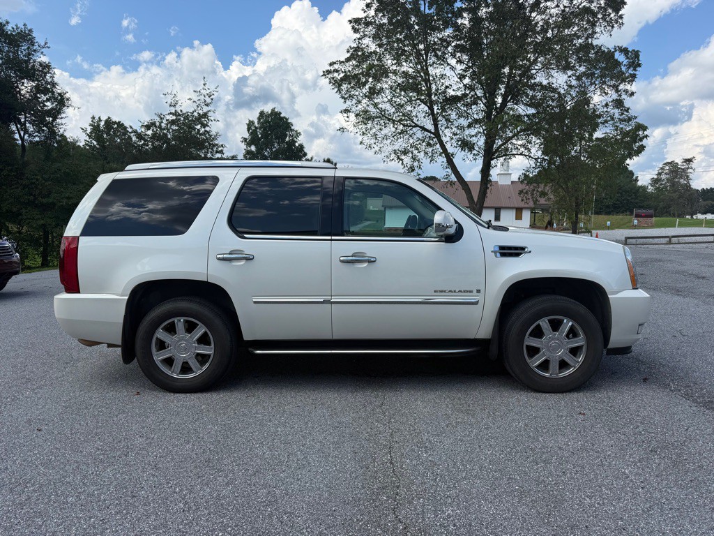 2007 Cadillac Escalade Image 3