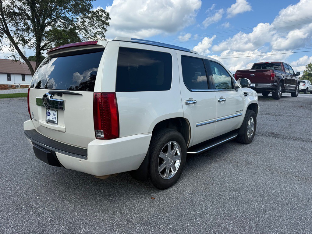 2007 Cadillac Escalade Image 4