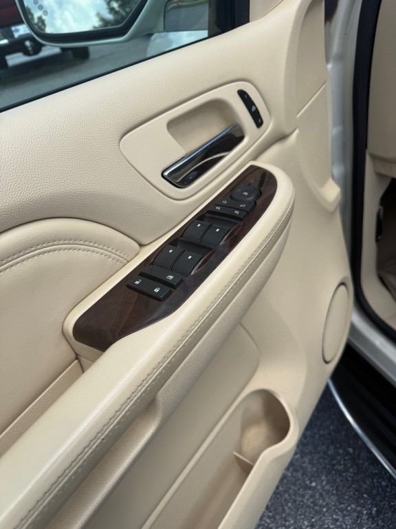 2007 Cadillac Escalade Image 9