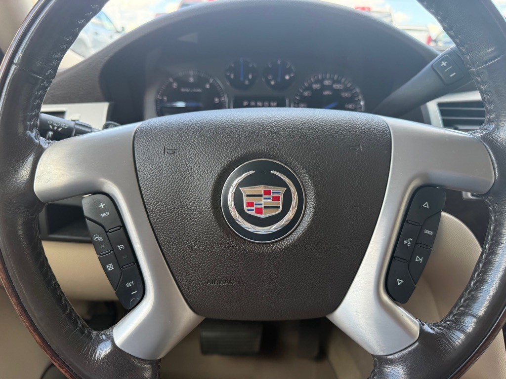 2007 Cadillac Escalade Image 15