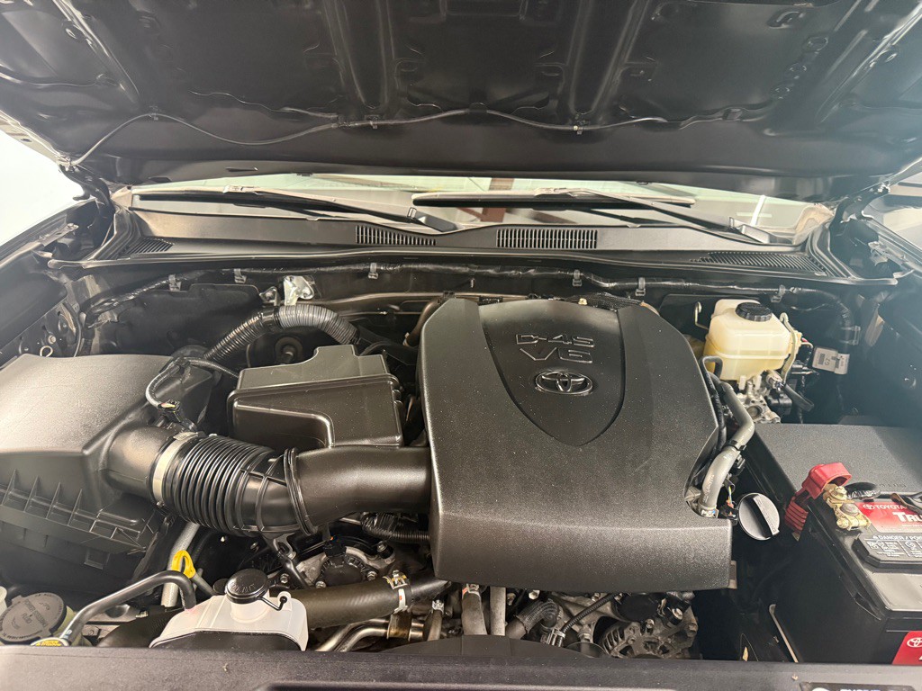 2016 Toyota Tacoma Image 5
