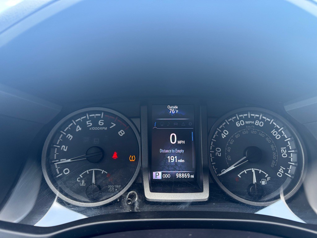 2016 Toyota Tacoma Image 18