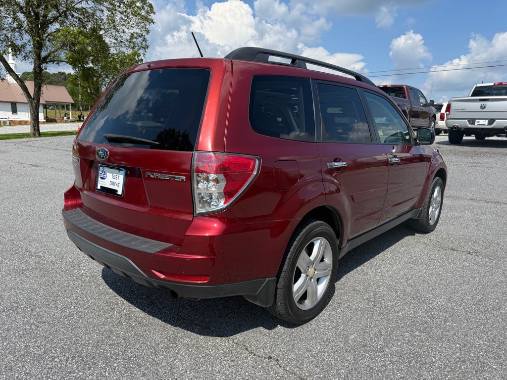2010 Subaru Forester Image 3
