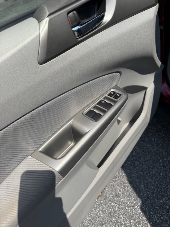 2010 Subaru Forester Image 7