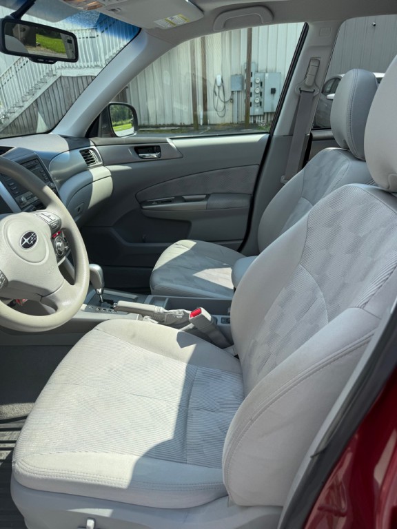 2010 Subaru Forester Image 8