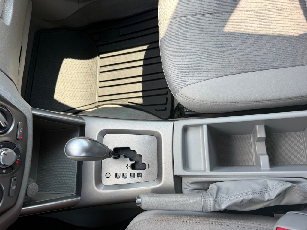 2010 Subaru Forester Image 14