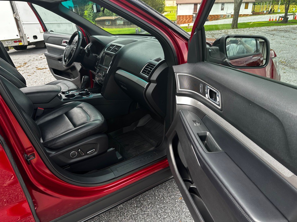 2017 Ford Explorer Image 11