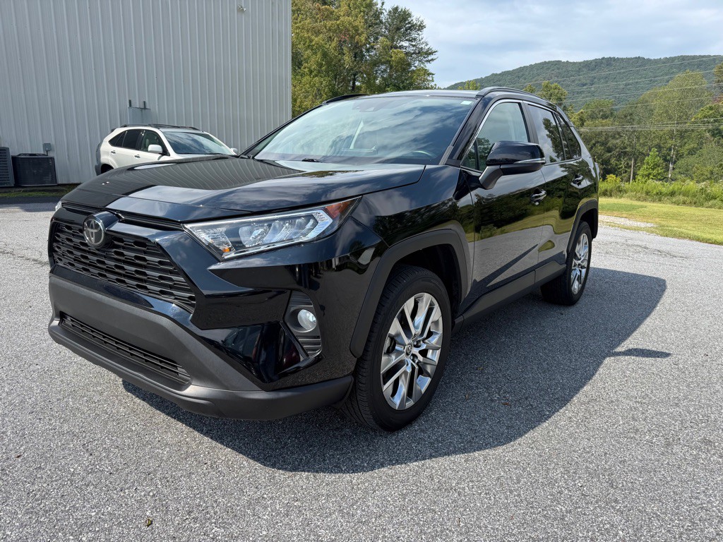 2021 Toyota Rav4 Image 1