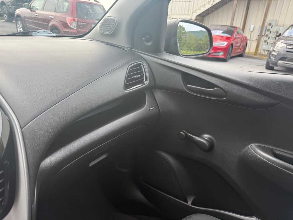 2016 Chevrolet Spark Image 14