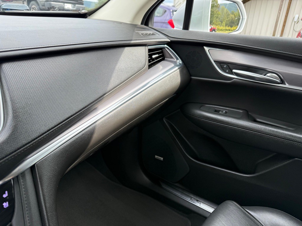 2019 Cadillac XT5 Image 16