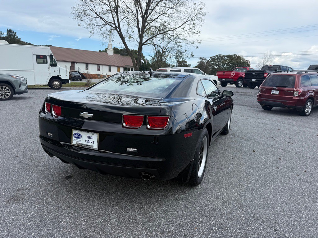 2011 Chevrolet Camaro Image 5