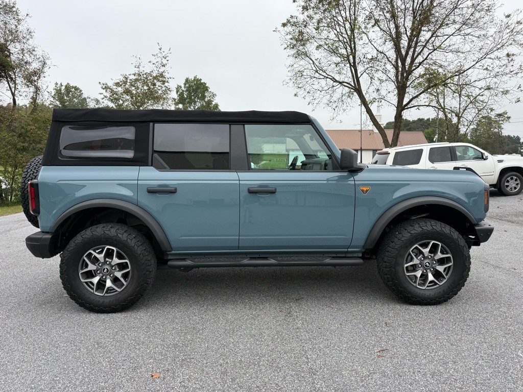 2022 Ford Bronco Image 5