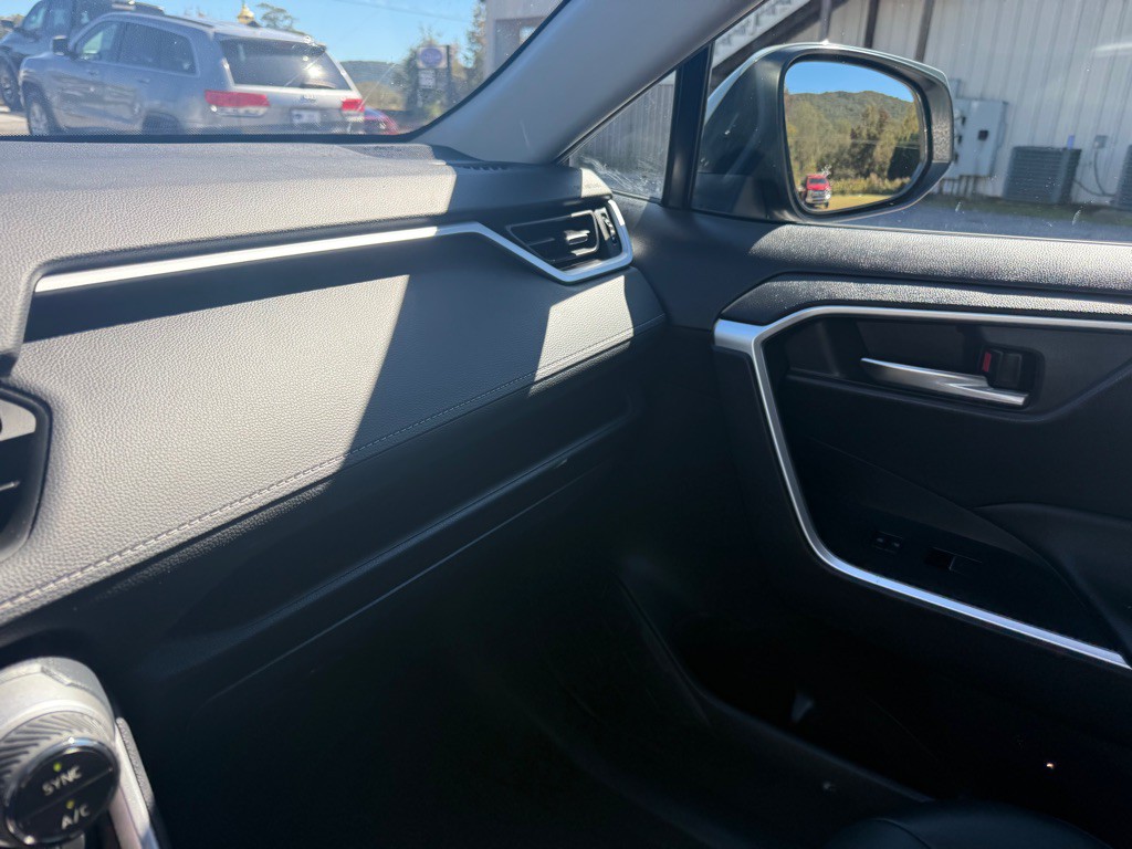 2022 Toyota Rav4 Image 17