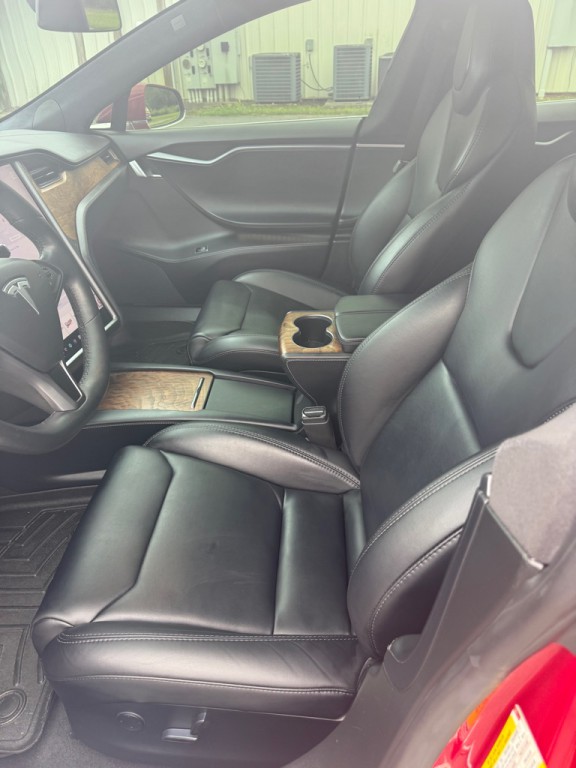 2020 Tesla Model S Image 10