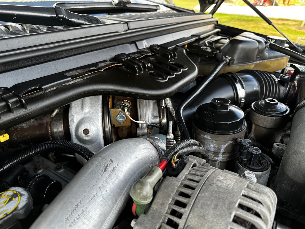 2005 Ford Excursion Image 11