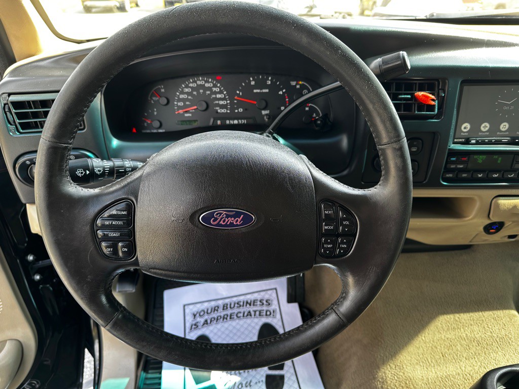 2005 Ford Excursion Image 18