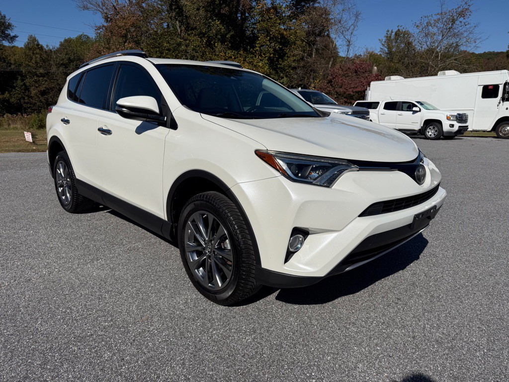2018 Toyota Rav4 Image 1