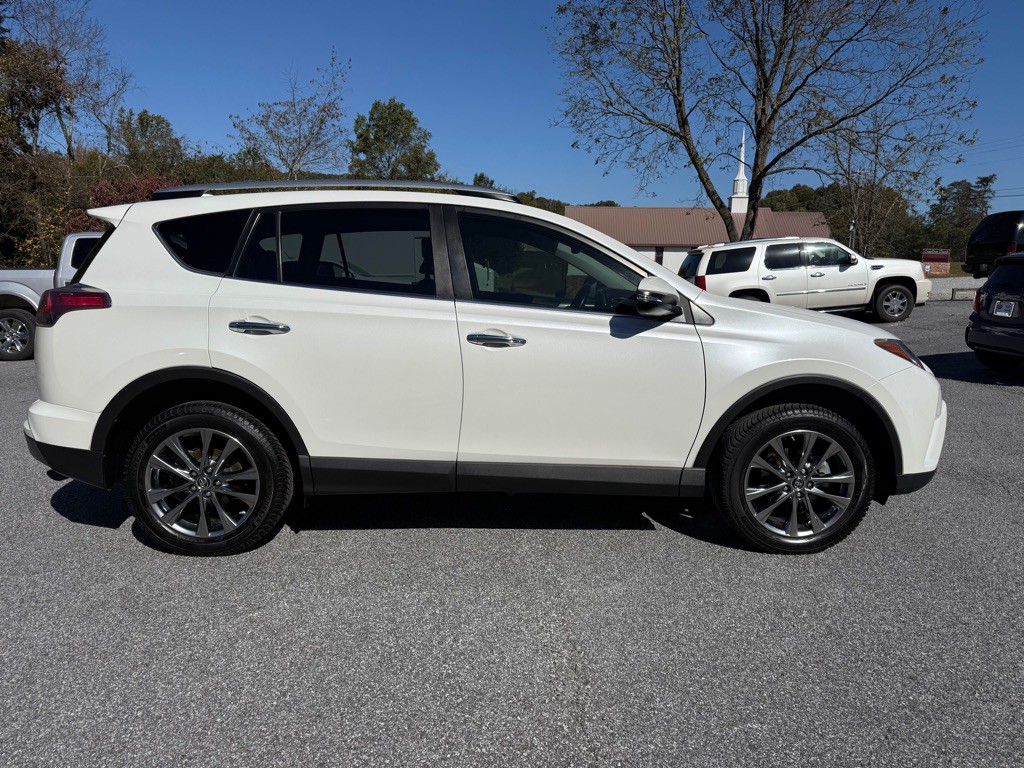 2018 Toyota Rav4 Image 2