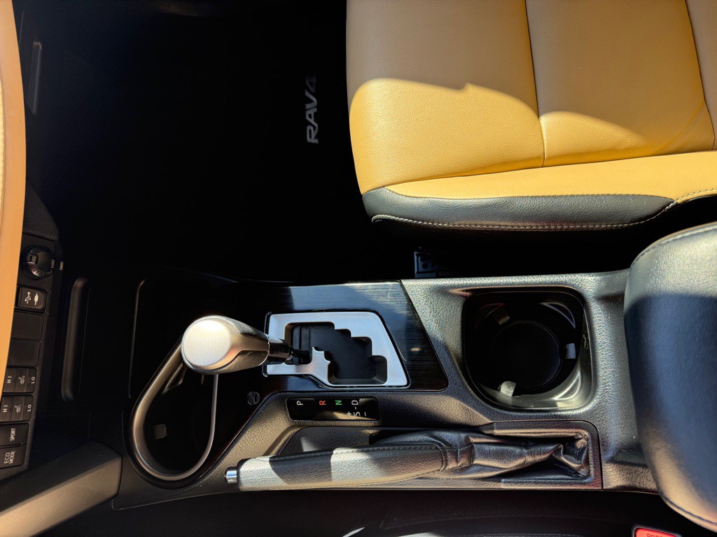 2018 Toyota Rav4 Image 16