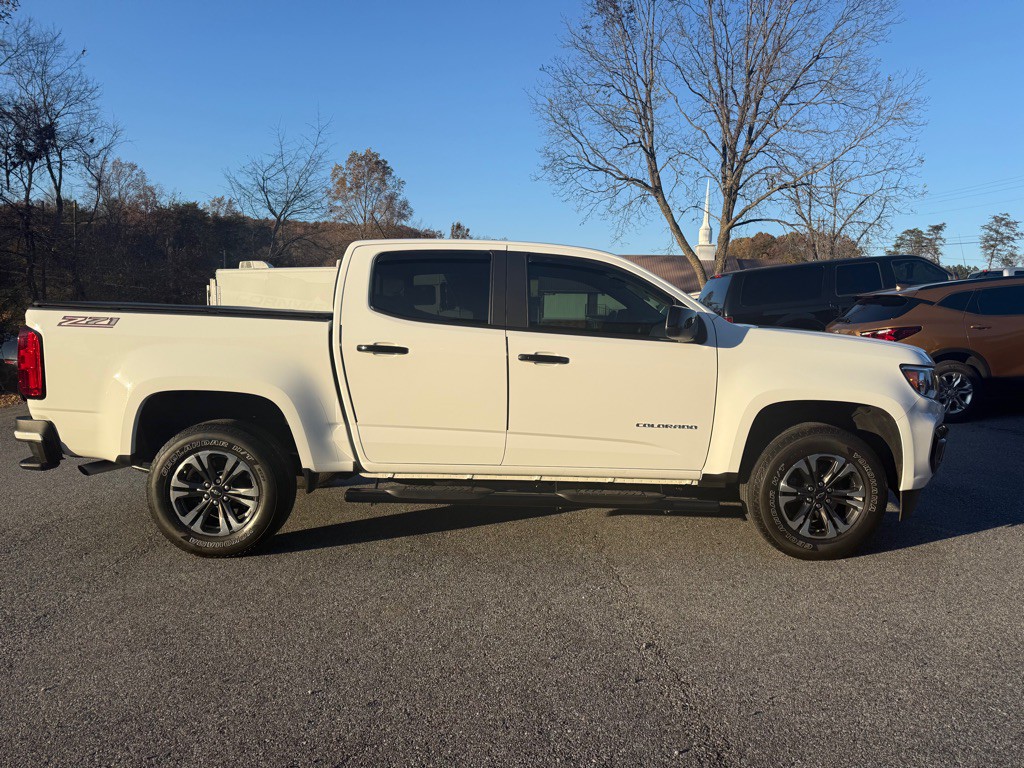 2022 Chevrolet Colorado Image 2
