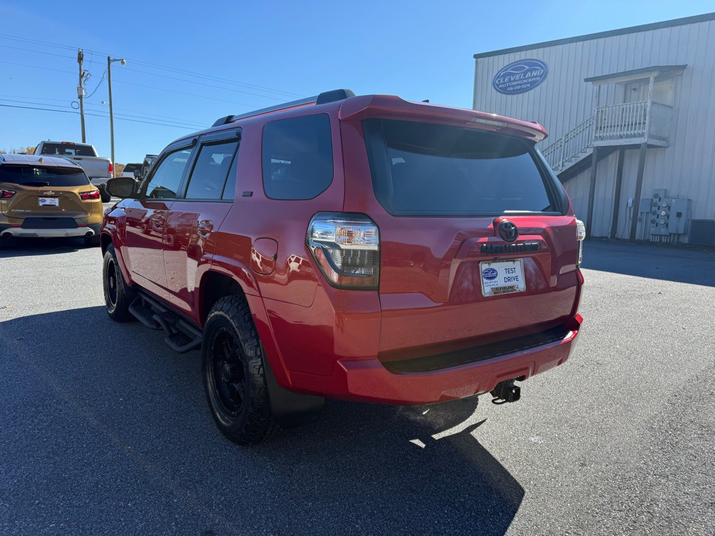 2022 Toyota 4Runner Image 7