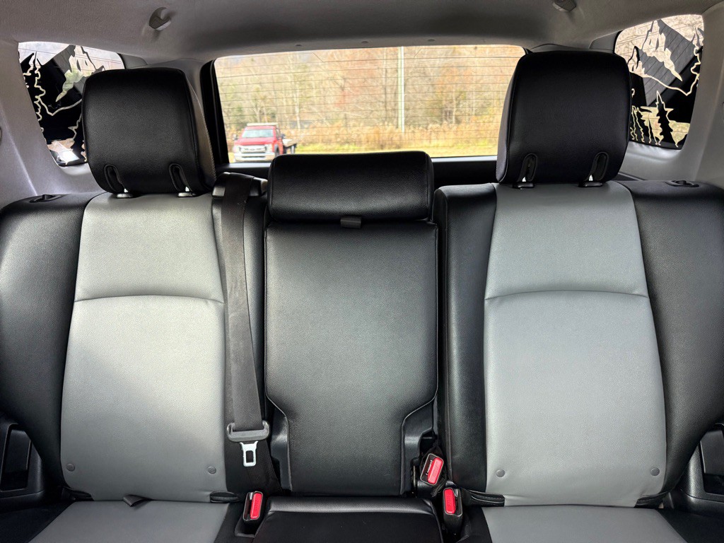 2017 Toyota 4Runner Image 18