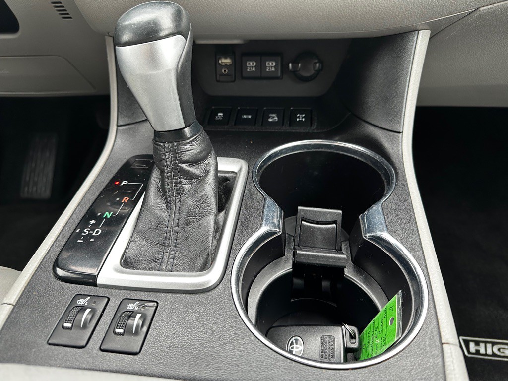 2019 Toyota Highlander Image 16