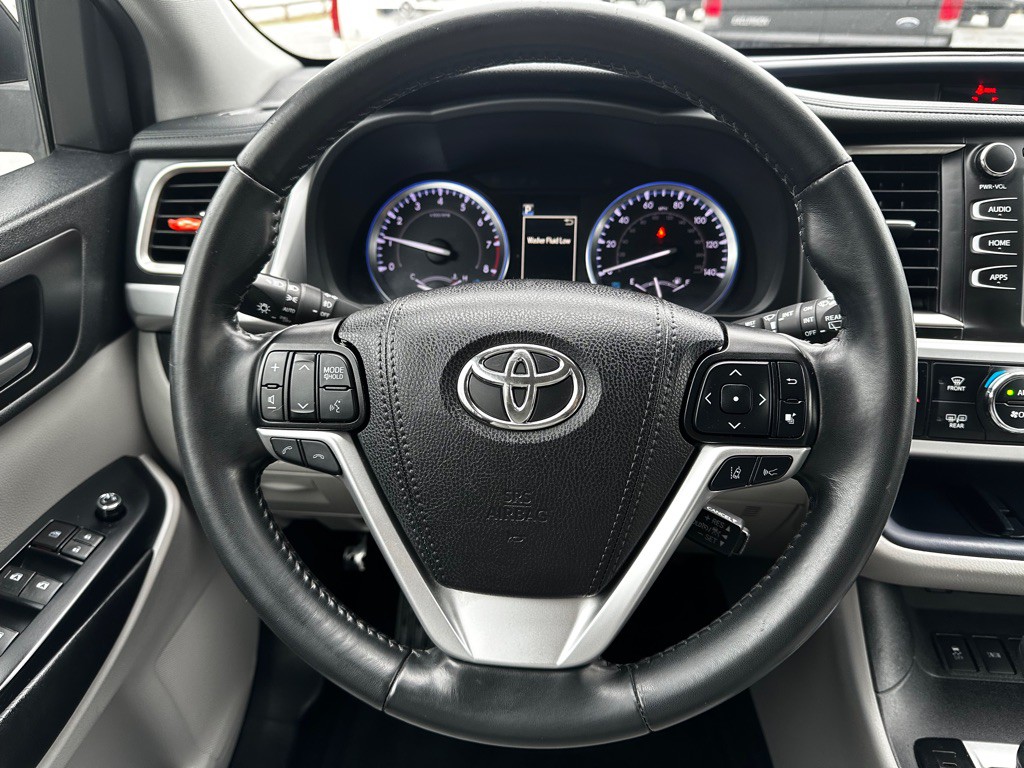 2019 Toyota Highlander Image 17