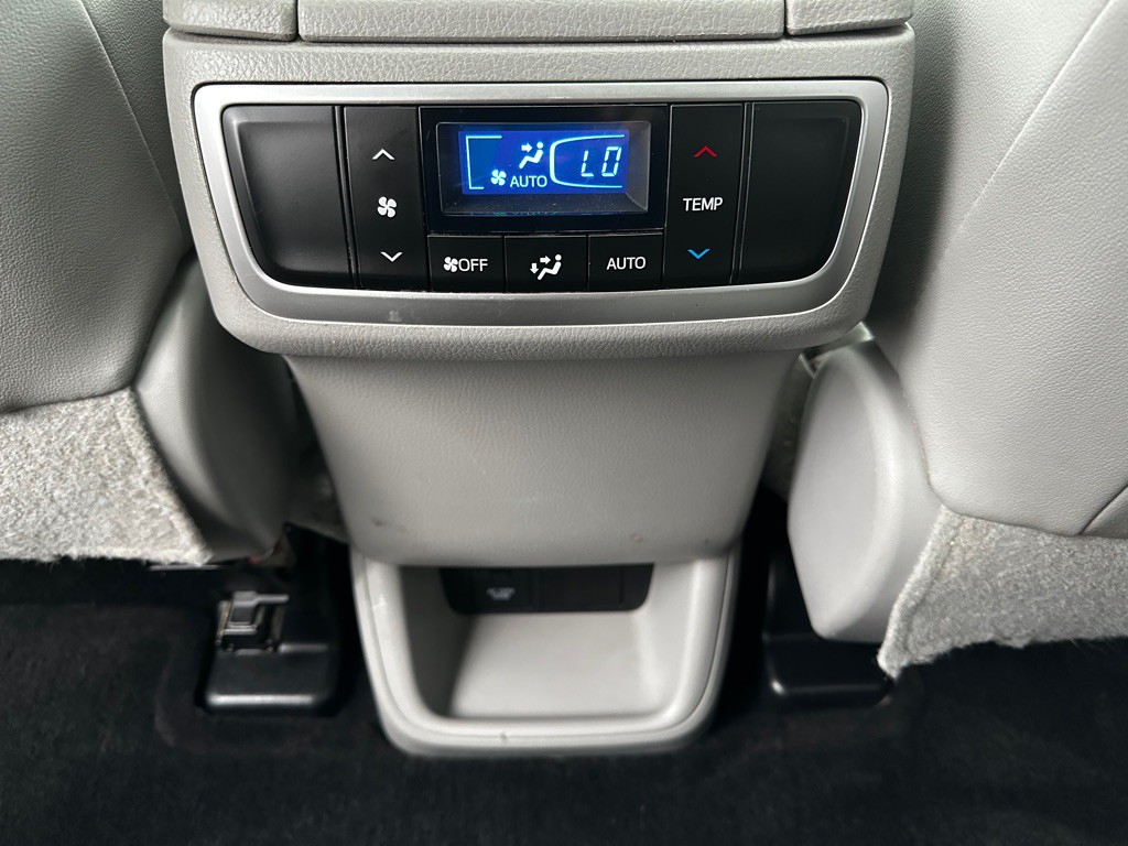 2019 Toyota Highlander Image 18