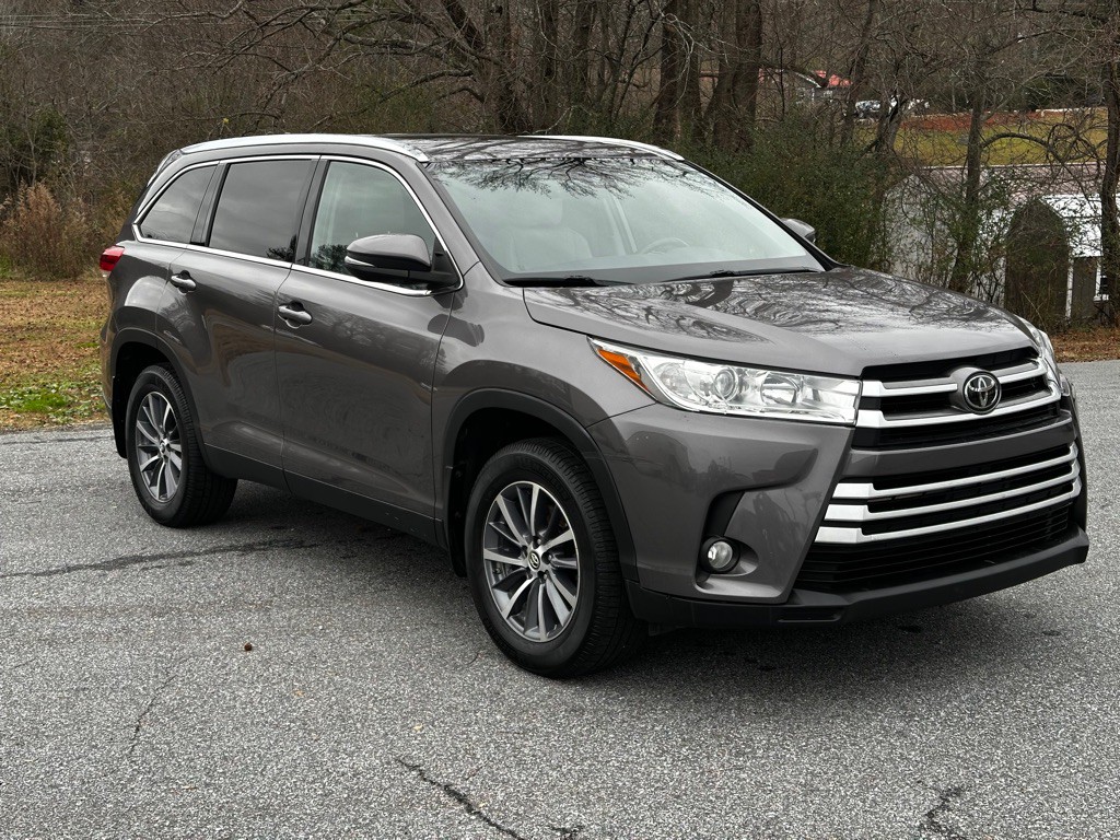 2019 Toyota Highlander Image 3