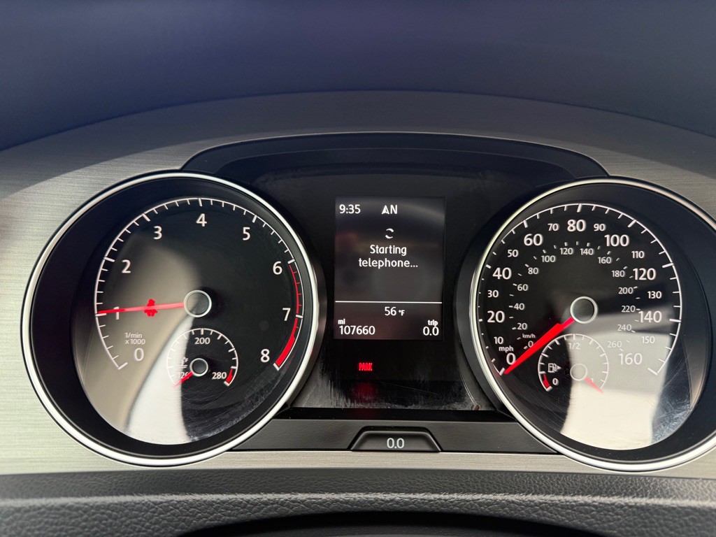 2016 Volkswagen Golf Image 12