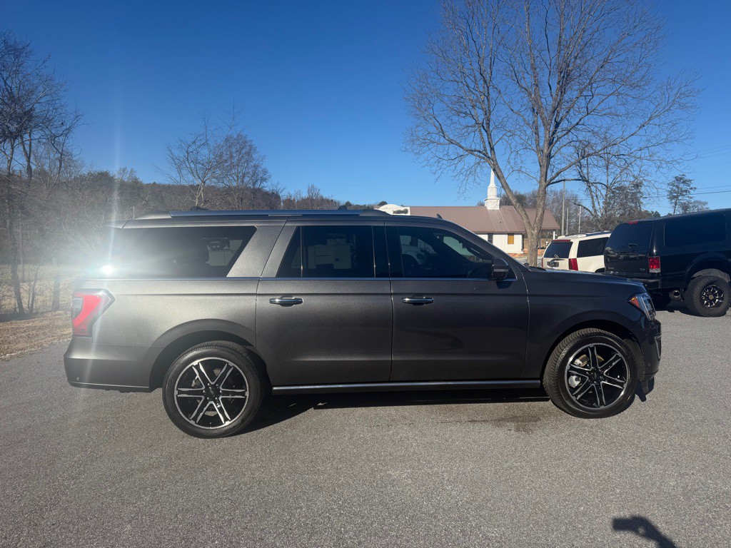 2019 Ford Expedition Image 2