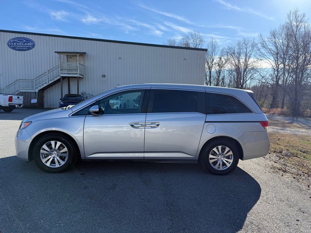 2015 Honda Odyssey Image 8