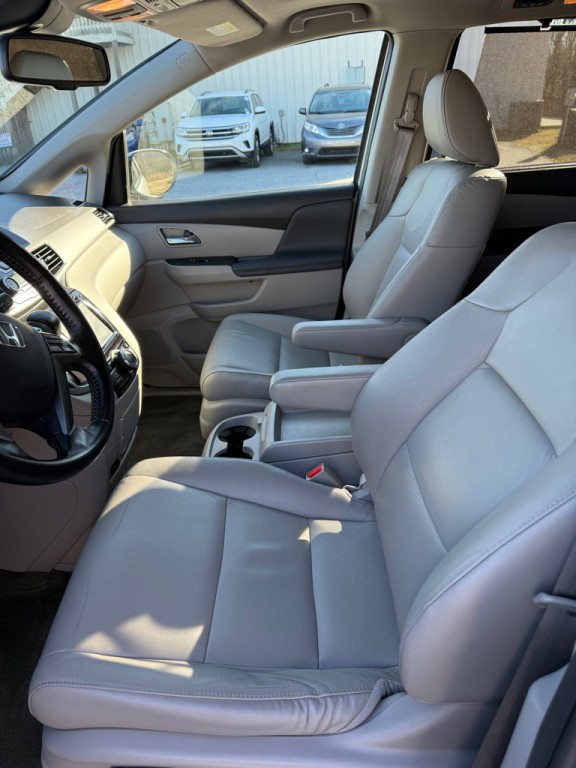 2015 Honda Odyssey Image 10