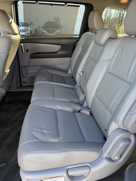 2015 Honda Odyssey Image 11