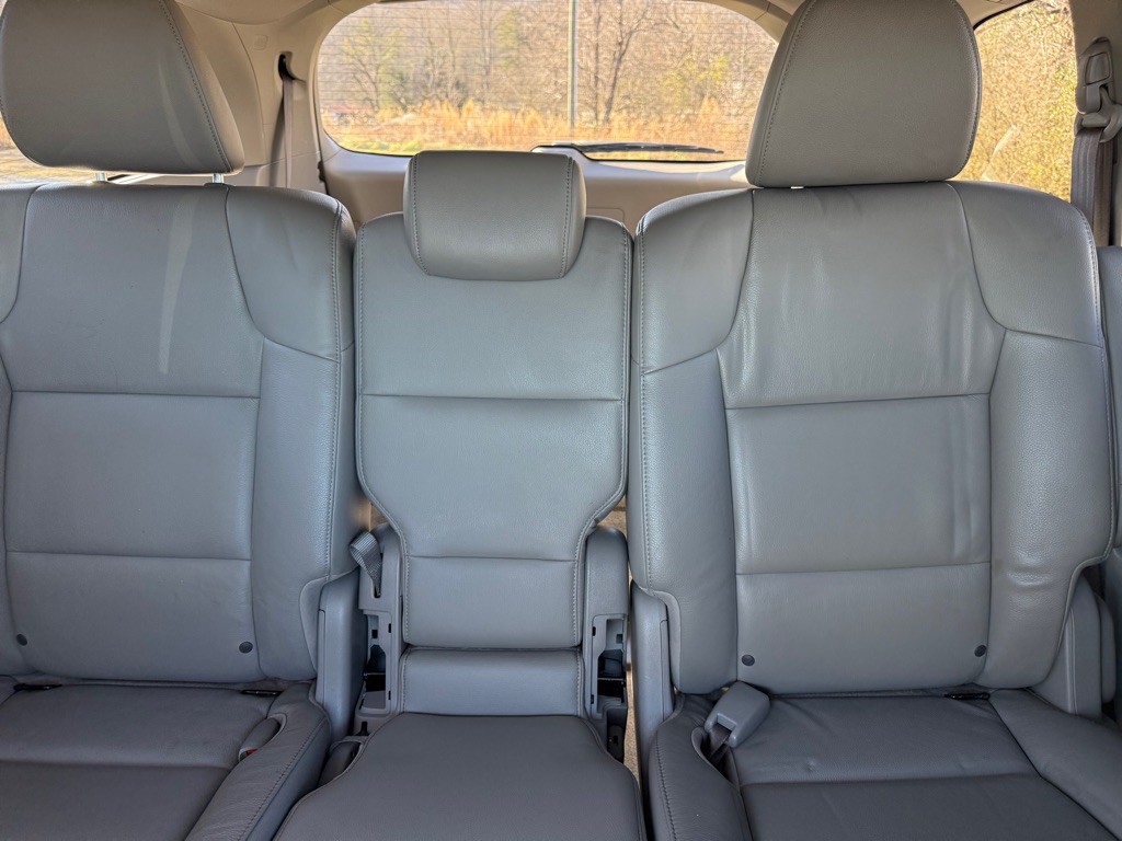 2015 Honda Odyssey Image 18